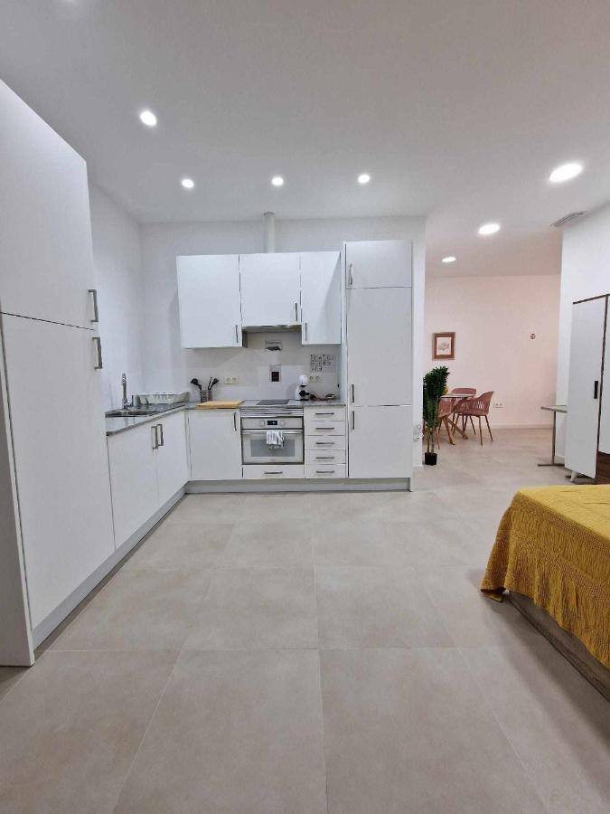 Moderno Apartamento 3 En Calle Marmoles マラガ エクステリア 写真