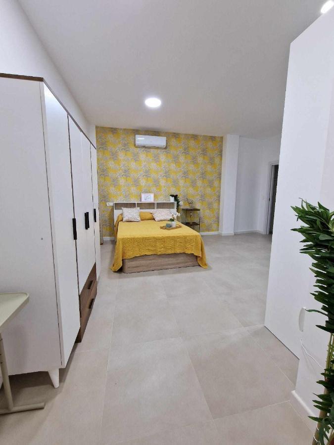 Moderno Apartamento 3 En Calle Marmoles マラガ エクステリア 写真