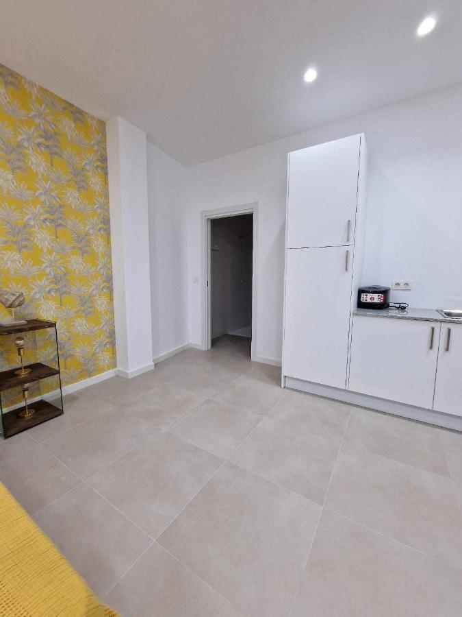 Moderno Apartamento 3 En Calle Marmoles マラガ エクステリア 写真