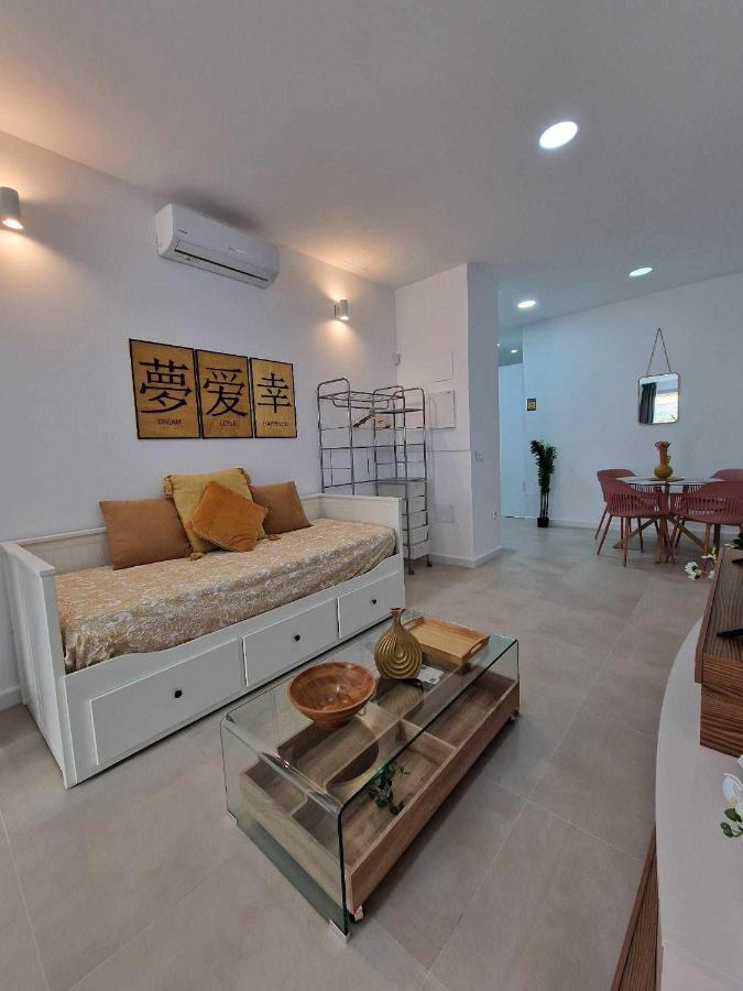 Moderno Apartamento 3 En Calle Marmoles マラガ エクステリア 写真