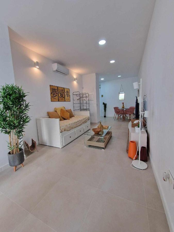 Moderno Apartamento 3 En Calle Marmoles マラガ エクステリア 写真